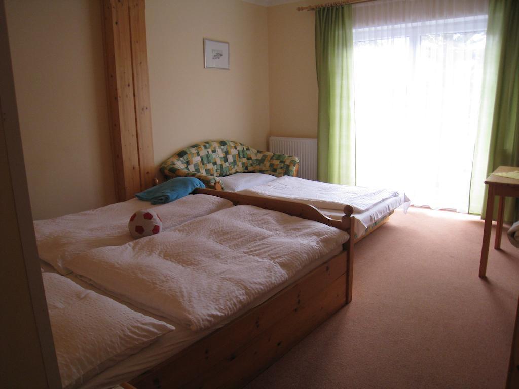 Gasthof Zum Mohrn Oberwoelz Stadt Room photo